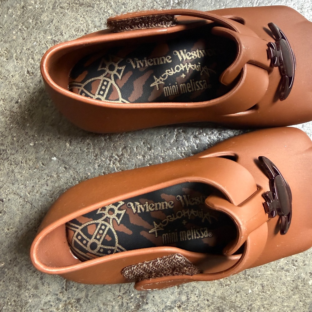 Vivienne Westwood 1/1 Sample Adjustable Melissa Kid Shoe w/ Metal orb - Picture 2 of 5